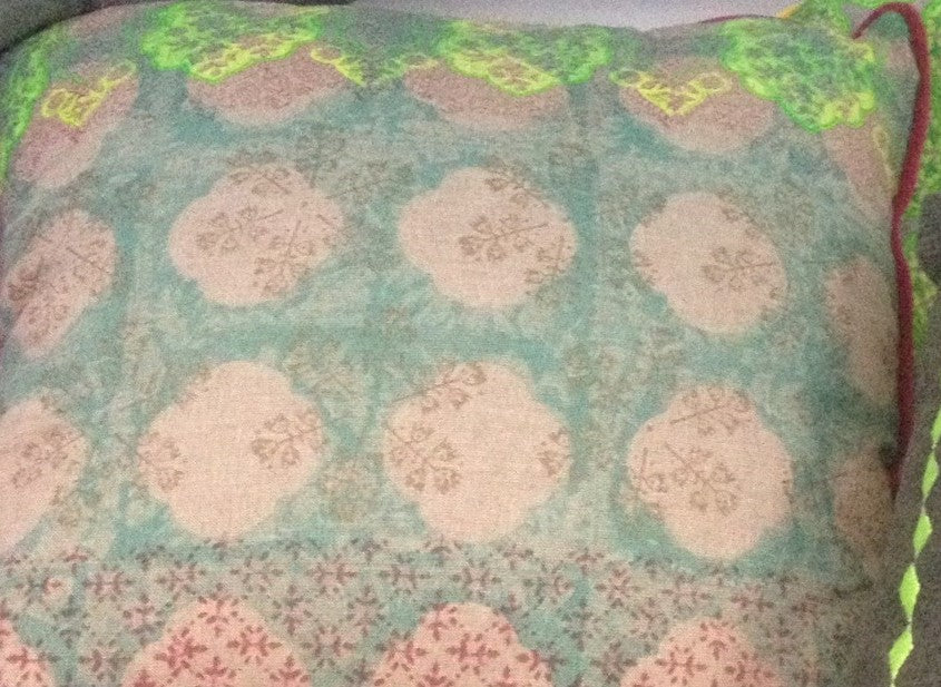 Avia Fuchsia Cushion Cotton Cover
