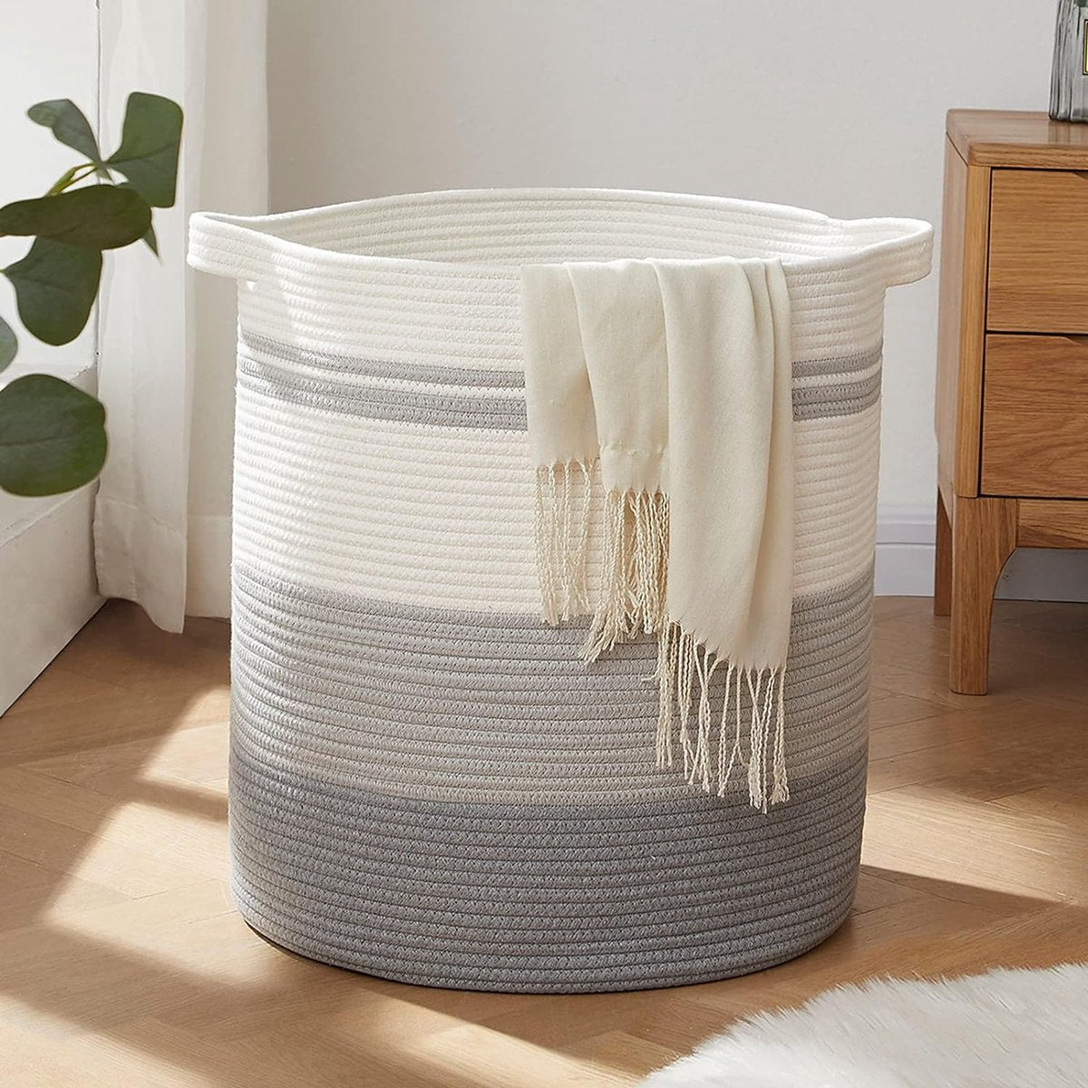 Woven storage basket - Grey & White