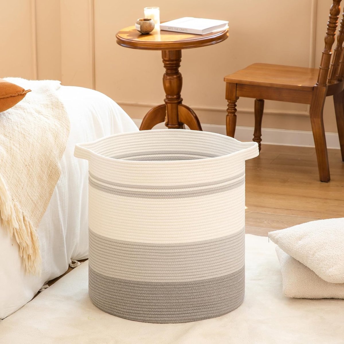 Woven storage basket - Grey & White