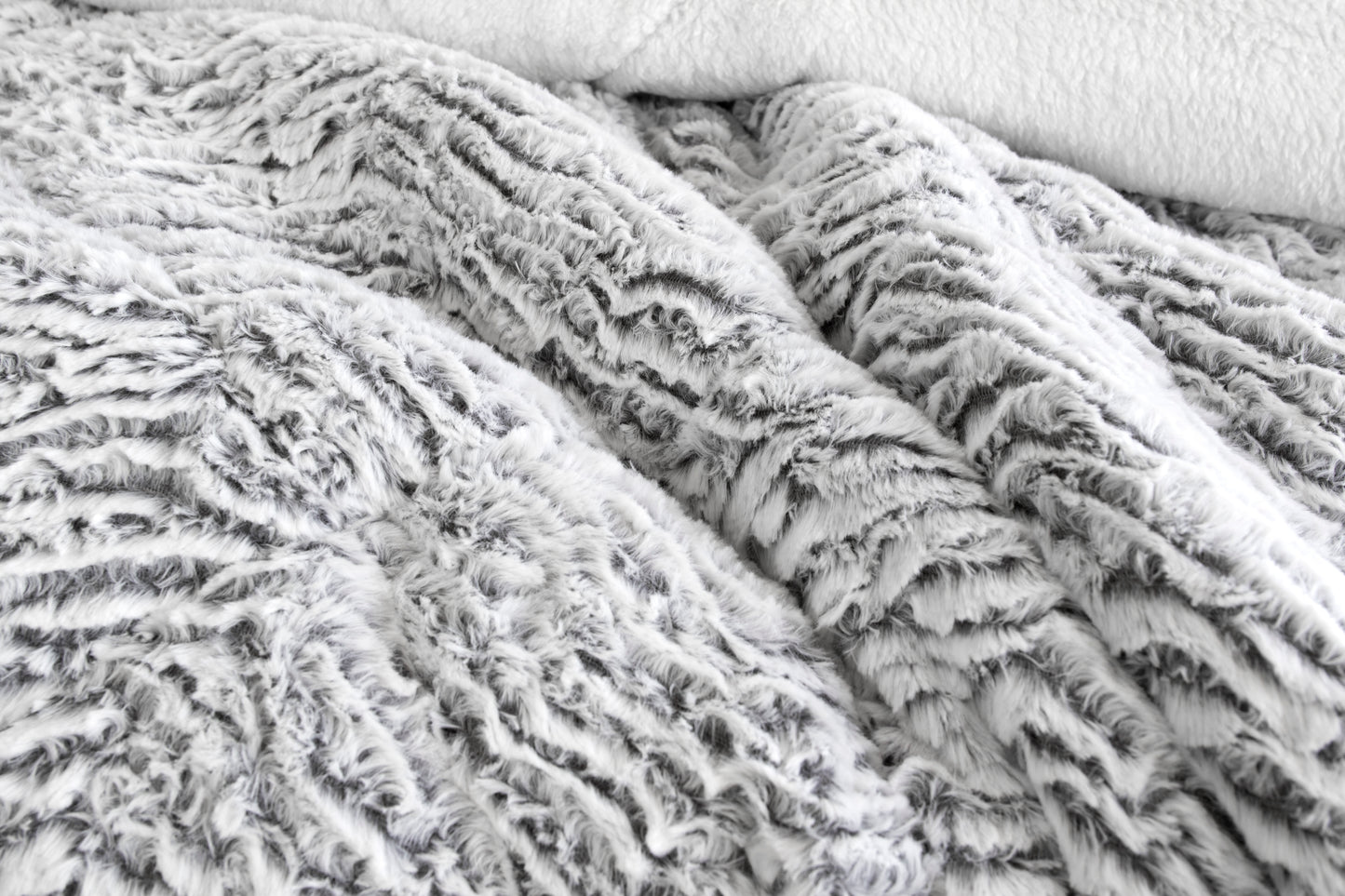 Boudoir Faux Fur Comforter Set - Queen/King